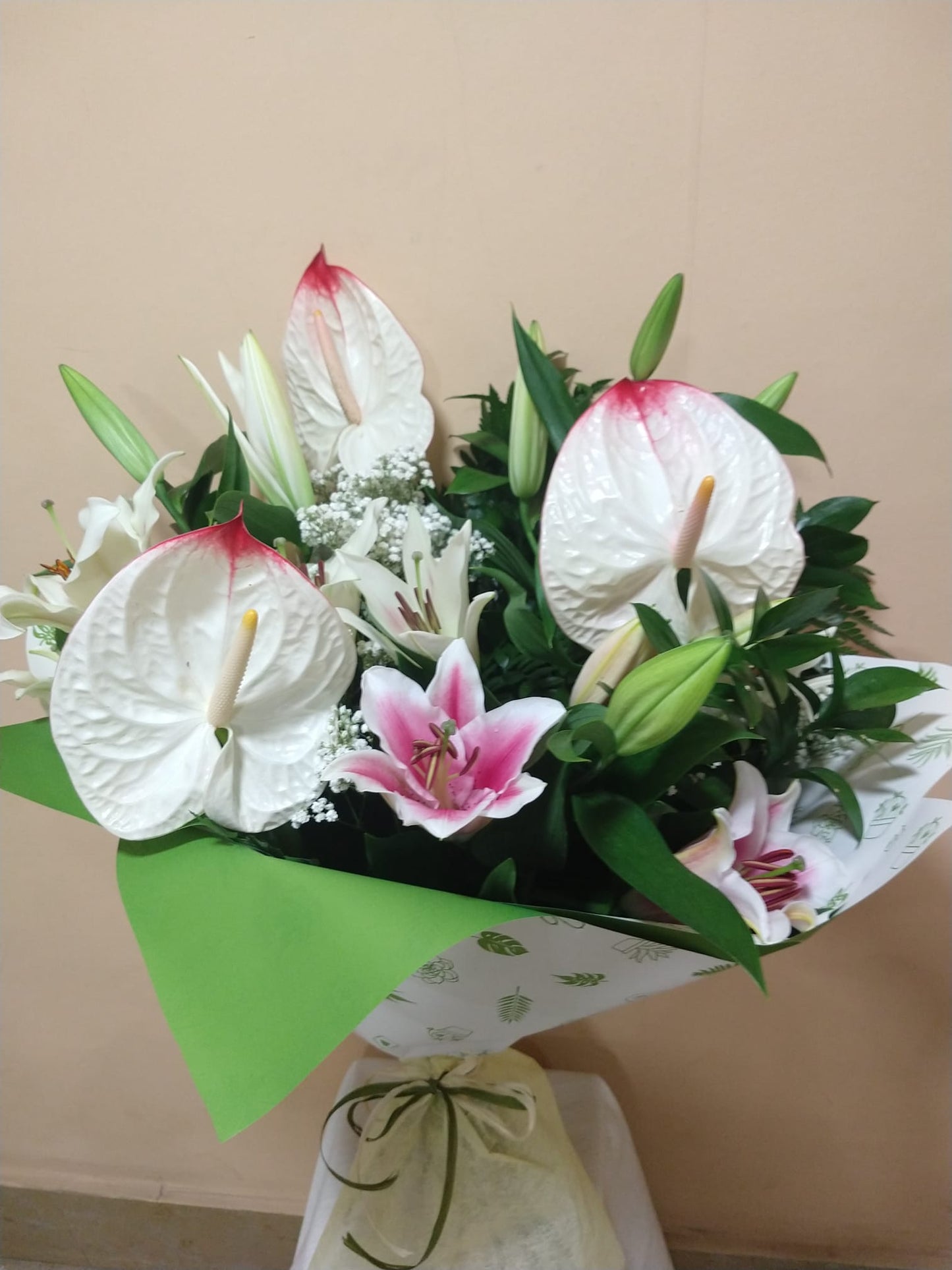 Ramo de Anthurium y Lilium